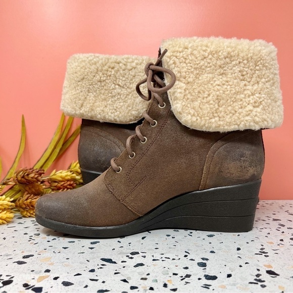 NEW Ugg Shearling Zea Cuffed Brown Leather Lace Up Women’s Winter Boots Sz 12 - Picture 4 of 10